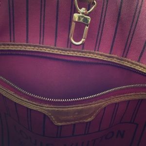 100% authentic Louis Vuitton purse and wristlets